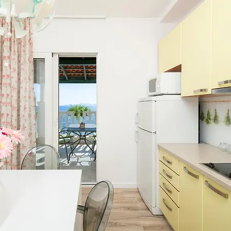 Superb Beachfront Luxury Seaview With Private Beach