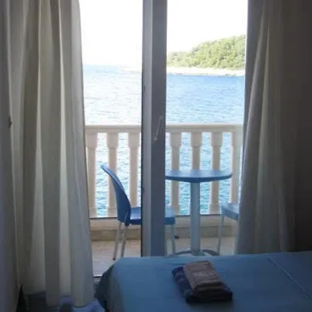 Apartment Superb Beachfront Luxury Seaview With Private Beach *